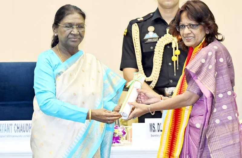 राष्ट्रपति श्रीमती मुर्मु ने शिक्षक दिवस पर मध्यप्रदेश के 6 शिक्षकों को किया सम्मानित