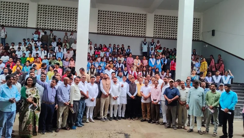 सेवा संकल्प अभियान ----- मेरे सपनों का भारत संदीपनी विद्यालय मैहर में जिला स्तरीय भाषण एवं चित्रकला…